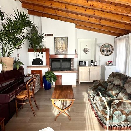 Acero Rosso Apartment Fontane  ภายนอก รูปภาพ